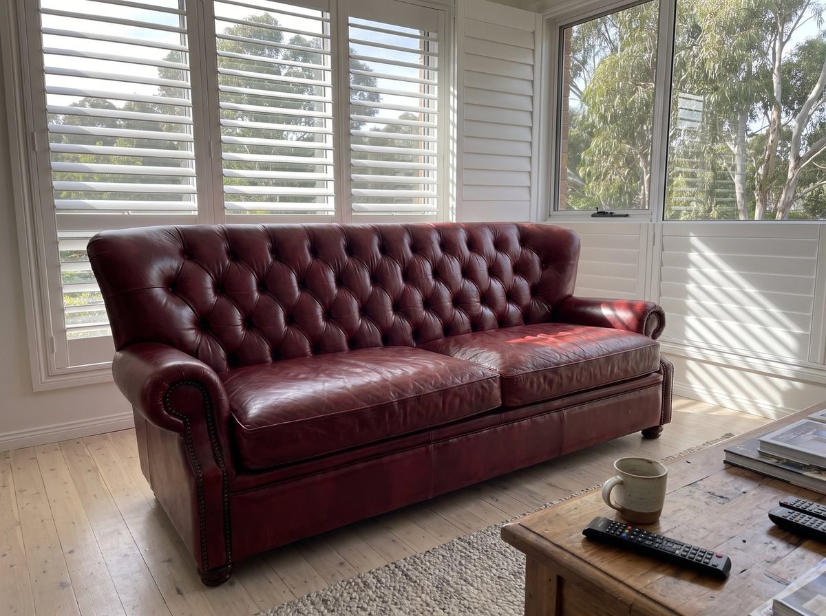 Barrister Three-Seat Chesterfield Lounge – Oxblood